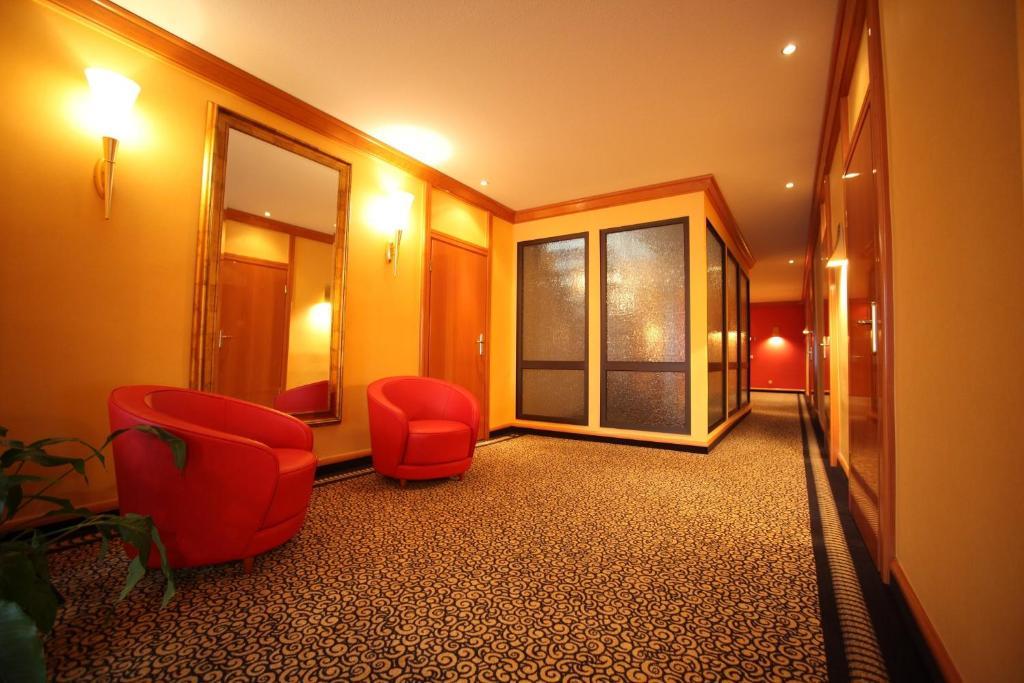 Hotel Matthias Gnarrenburg Exteriör bild